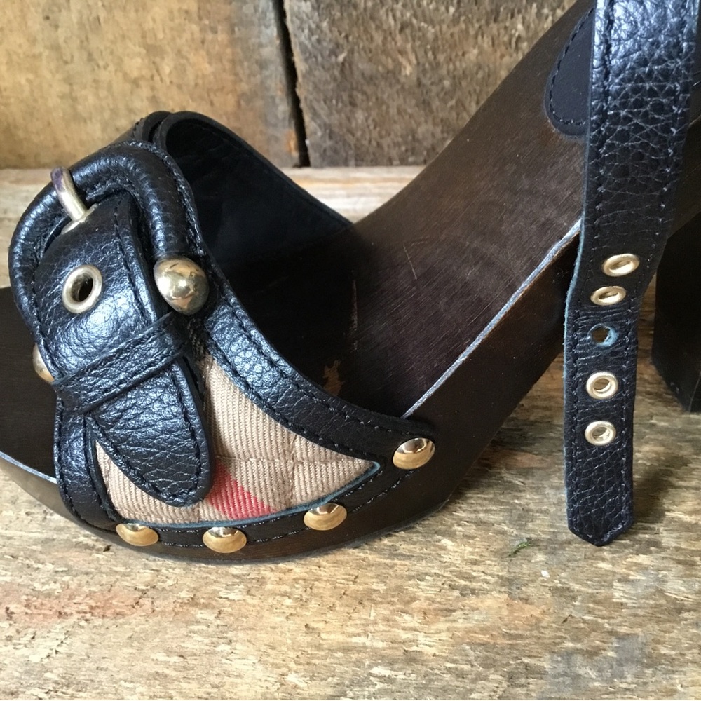 Burberry Heels - Picture 6 of 11